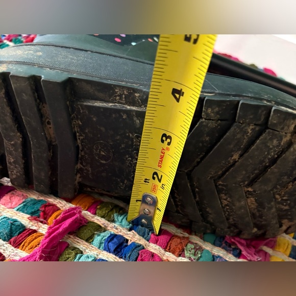 Big Kids Black Polka Dot Snow/Rain Boots size 4 - Picture 9 of 9